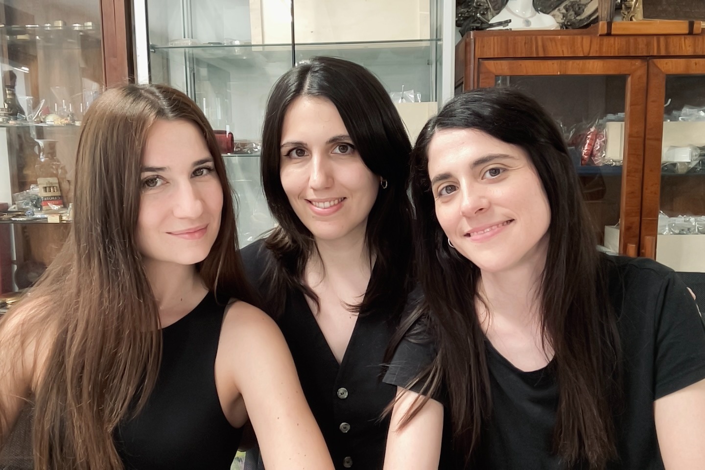 Aina Canas Guimet, Alessandra Piccino y Beatriz Castellano, tasadoras de Isabel Aragó